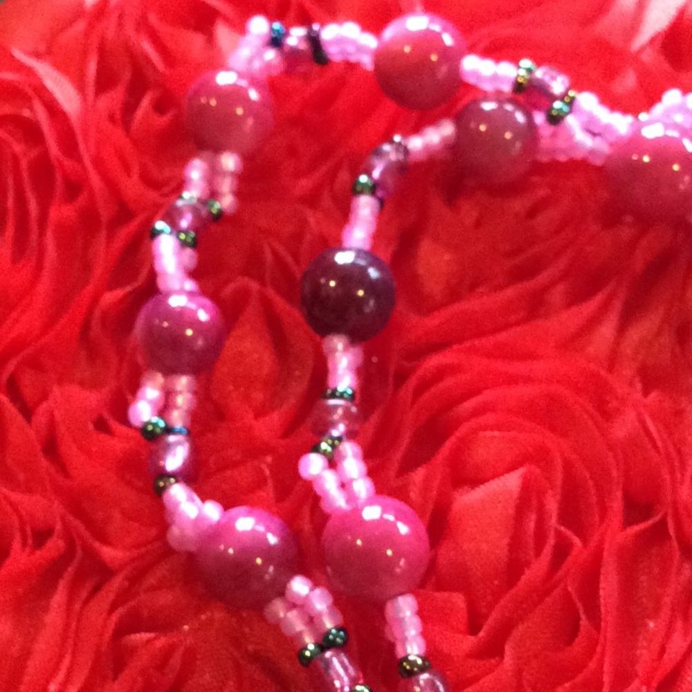 Boutique: Hand made embroidered heart quilt necklace - Picture 5 of 8
